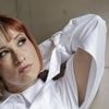 "Je t'accuse" : la chanteuse Suzane révèle avoir subi des violences sexuelles et sort un clip avec plusieurs victimes