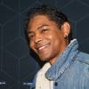 VS neemt deel aan Russische versie van Eurovision met Michael Jackson-lookalike