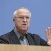 „Er muss überwachen, dass das Geld nicht verplempert wird“: Ex-Finanzminister Eichel traut Klingbeil sein neues Amt zu