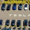 Tesla is slow in reporting crashes and the feds have launched an investigation to find out why