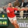 Roland-Garros 2025 : Novak Djokovic surmonte l’obstacle Alexander Zverev et affrontera Jannik Sinner pour une place en finale