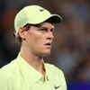 Jannik Sinner keert na schorsing terug op de tennisbaan, nog altijd als nummer 1 van de wereld