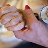NU+ | Werken in een hospice: 'Ze pakte mijn hand en was bang om dood te gaan'