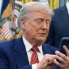 Trump lanceert  gsm-abonnement ‘Trump Mobile’: vanaf september ook smartphone van 500 dollar met Amerikaanse vlag te koop
