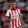 PSV moet Pléa maanden missen door knieblessure en haalt mogelijk nieuwe spits