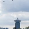 Amsterdammers schrikken van eregroet F-35's boven Sail: 'Smakeloos in tijden van oorlog'