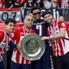 Kampioen PSV op rapport: twee spelers krijgen een 8, ook hoog cijfer voor verdediger na ‘sterkste jaar ooit’