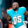 Cowboys guard Rob Jones breaks bone in his neck and could miss months, he says