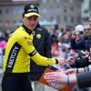 Olav Kooij start zijn jacht op een ritzege in de Giro: ‘Ik zie mezelf nog niet in een tijgerpakkie aankomen’
