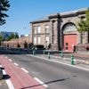 Gedetineerde slaat cipiers en wil nadien directielid wurgen: “Wij voelen ons nog lager dan een cijfer”