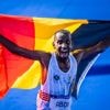 Bashir Abdi past voor WK marathon in Tokio