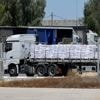 Live - Vrachtwagens met voedsel en medicijnen toegelaten in Gaza, maar ‘hulp heeft Palestijnen nog niet bereikt’