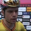 LIVE GIRO. Van Aert wilde zich “mengen in de strijd om de ontsnapping”, maar lijkt slag gemist te hebben: trio met Pedersen rijdt voorop