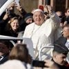 EDITO. Mort du pape François : quelques voix discordantes en France dans la pluie d'hommages qui a salué la mémoire du défunt souverain pontife