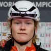 Mountainbikester Puck Pieterse na lekke band kansloos in Tsjechië