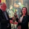 Acquise sans autorisation, une statuette en ivoire de Jeanne d’Arc saisie et donnée à un musée