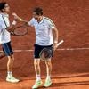 VIDEO. Roland-Garros 2025 : Nicolas Mahut honoré sur le court Simonne-Mathieu après son dernier match porte d'Auteuil