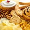 Eating lots of ultra-processed food such as bread, breakfast cereals and soft drinks increases the risk of lung cancer by almost half, a study suggests