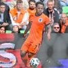 Transferupdates | Jong Oranje-uitblinker Manhoef wil weg bij Stoke City