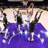 NBA - playoffs. Malgré un grand Doncic, les Lakers perdent largement contre Minnesota