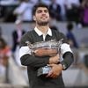 VIDÉO. Roland-Garros : Carlos Alcaraz fête son titre avec les ramasseurs de balles