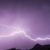 Orages : plus de 1 000 foyers privés d'électricité dans le Sud-Est jeudi soir, le trafic ferroviaire sur l'axe Valence-Lyon perturbé