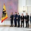 "Das ist ehrenwert und mutig": Steinmeier ernennt Minister "in einer schwierigen Zeit"