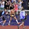 Alweer een nieuw wereldrecord: Mondo Duplantis springt voor eigen volk over 6,28 meter