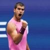 US Open. Carlos Alcaraz domine facilement Novak Djokovic et se qualifie en finale