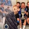 KIJK. Champagne spuiten en frietjes eten: zo vierde Club Brugge de bekerwinst