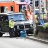 Baden-Württemberg: Auto fährt in Stuttgart in Menge - eine Tote