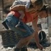 "On va rebâtir quelque chose ici, redonner du beau" : la lente reconstruction d'Emmanuelle, éleveuse sinistrée de l'incendie dans l'Aude