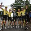 Visma-Lease a Bike ook in Duitsland aan het feest: Van Aert loodst Brennan naar tweede ritzege in slotetappe