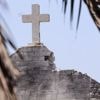 Au moins trois morts, une "erreur" selon Israël… Ce que l'on sait de la frappe israélienne sur la seule paroisse catholique de la bande de Gaza