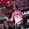 Giro-sensatie Del Toro grijnst na dreun in bergrit: 'Besef nu pas dat ik roze draag'