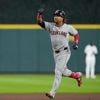 Angel Martínez's grand slam in 10th inning gives Guardians win over Astros