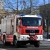 Verdacht auf Brandstiftung: Feuerwehr löscht brennendes Auto in Babelsberg