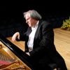 Wenn die Zeit ihre Herrschaft verliert: Grigory Sokolovs Klavierabend in der Philharmonie