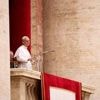 EN IMAGES. Foule pour la première prière dominicale de Léon XIV depuis la basilique Saint-Pierre