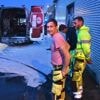 Grote bestelwagen brandt als een toorts in Zwevezele, arbeiders ongedeerd: “Zo’n brandblussertje in de wagen is echt waardeloos”