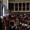 Emmanuel Macron "doit partir", "disponibles" pour gouverner, la dissolution "est une obligation… Les réactions politiques à la chute du gouvernement de François Bayrou