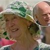 Antiques Roadshow expert left 'absolutely raving mad' by never-before-seen item worth life-changing sum - as BBC crowd gasp in awe