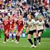 Duitsland klopt Denemarken in vermakelijk EK-duel en is dicht bij kwartfinales