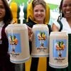 Hommage an die Bedienungen: Das ist der Wiesn-Krug 2025