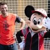 Videobotschaft vom Bayern-Star: „Schee war's“: Cowboy Müller auf dem Sprung nach Nordamerika