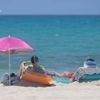 Umfrage zum Konsumverhalten: Für Urlaub wird am häufigsten gespart