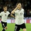 Duitsland haalt opgelucht adem in WK-kwalificatie, Spanje speelt Turkije zoek