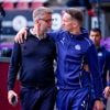 PSV met verwachte elf op jacht naar titel, Farioli gooit het wéér om bij Ajax