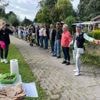 „Wir fühlen uns bedroht“: 1000 Kleingärtner bilden Menschenkette um ihre Häuser