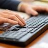 Ce policier simulait le télétravail en utilisant une astuce simple sur son clavier d’ordinateur